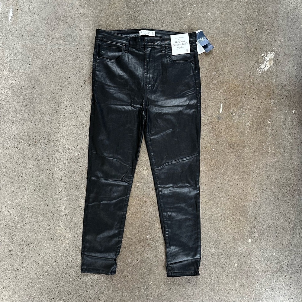NWT Abercrombie & Fitch The Super Skinny High Ankle HR Jeans Black Size 31|12S